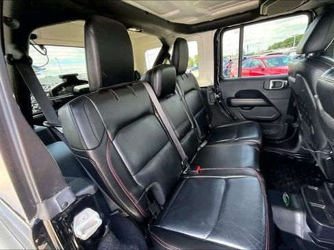 Used 2018 Jeep Wrangler Unlimited Rubicon AWD/4WD image 19