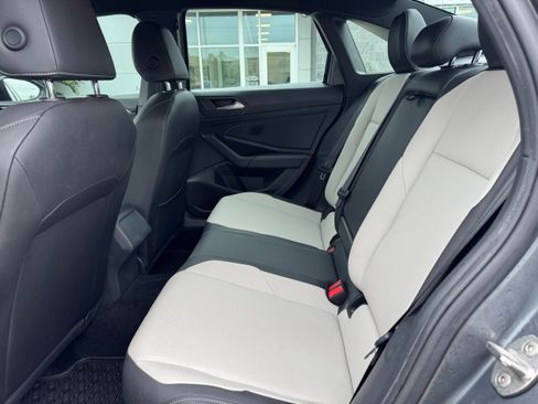 Used 2020 Volkswagen Jetta R-Line FWD image 13