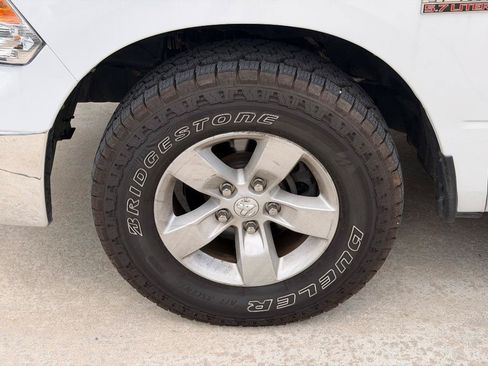 Used 2017 RAM 1500 Tradesman w/ Chrome Appearance Group RWD image 13