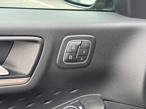 Used 2020 Ford Escape SEL AWD/4WD image 40
