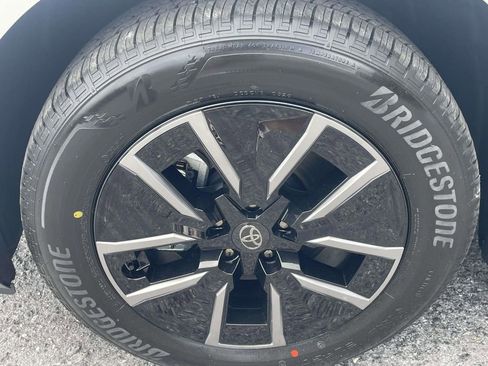 New 2026 Toyota bZ FWD image 5
