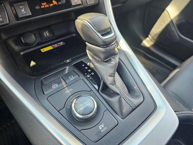Used 2023 Toyota RAV4 XSE AWD/4WD image 38