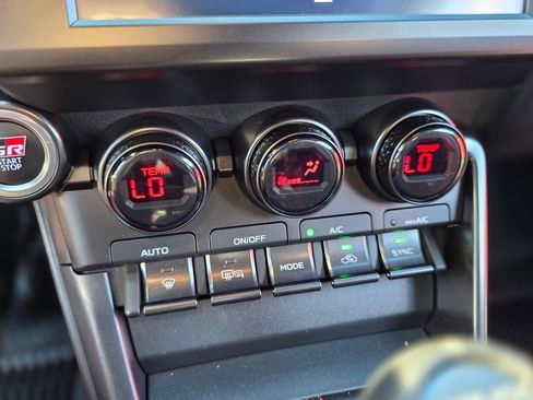 Used 2024 Toyota GR86 TRUENO Edition image 25