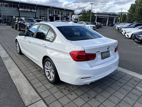 Used 2018 BMW 320i xDrive Sedan AWD/4WD image 7