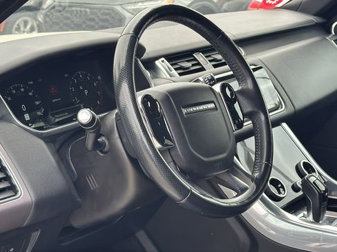 Used 2018 Land Rover Range Rover Sport HSE image 10