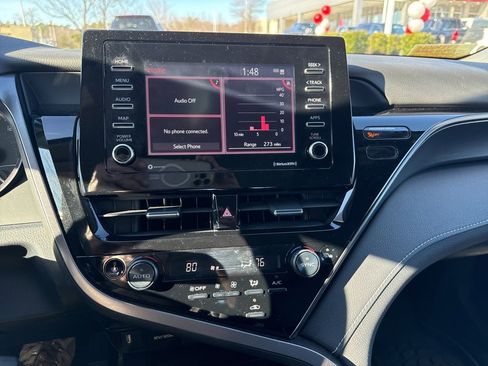 Used 2023 Toyota Camry SE image 12