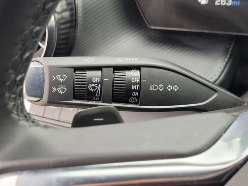 Used 2025 Chevrolet Equinox LT AWD/4WD image 24