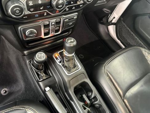 Used 2021 Jeep Wrangler Unlimited Sahara image 20