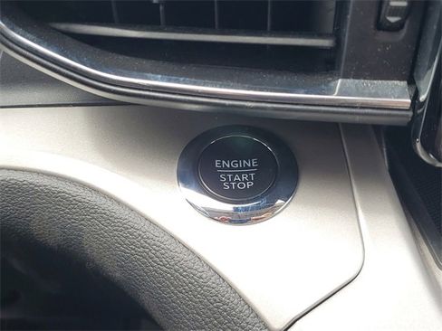 Used 2023 Ford Explorer XLT w/ Equipment Group 202A image 26