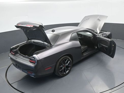 Used 2022 Dodge Challenger SXT w/ Driver Convenience Group RWD image 58