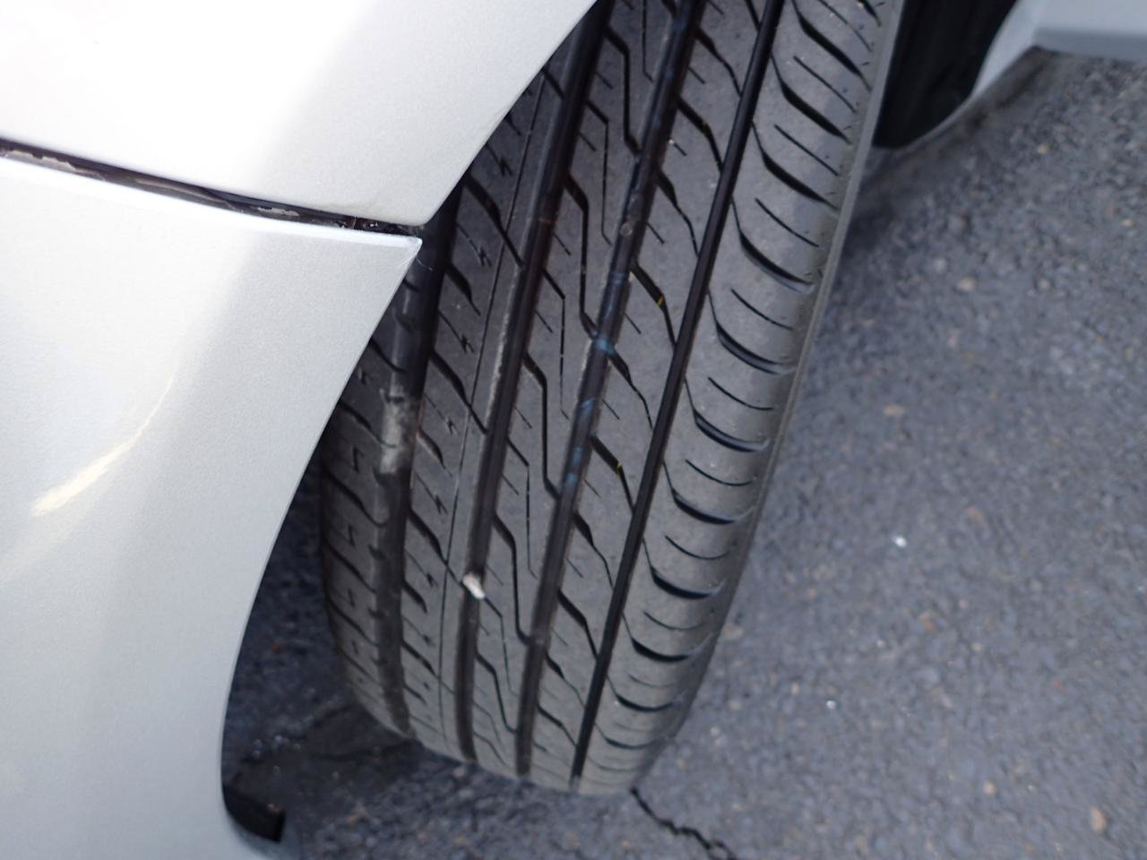 Used 2012 Toyota Yaris LE FWD image 20