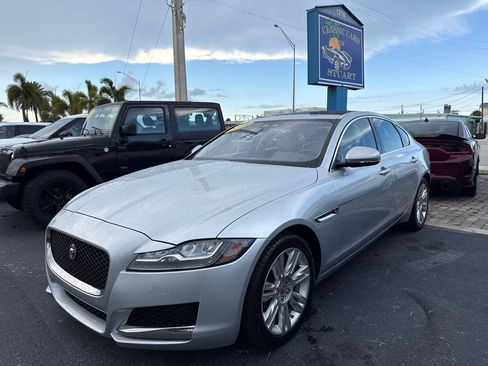Used 2018 Jaguar XF Premium RWD image 1