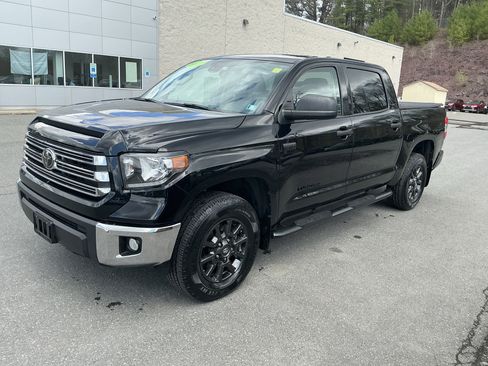 Used 2021 Toyota Tundra SR5 w/ Trail Edition image 5