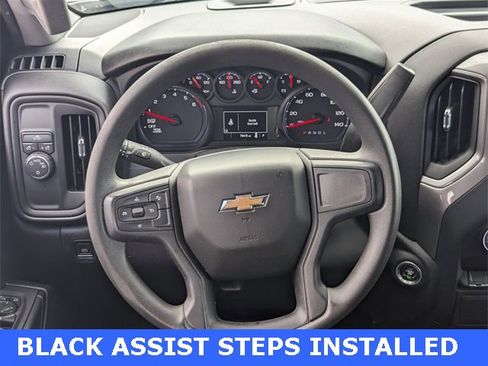 Used 2023 Chevrolet Silverado 1500 Custom image 8