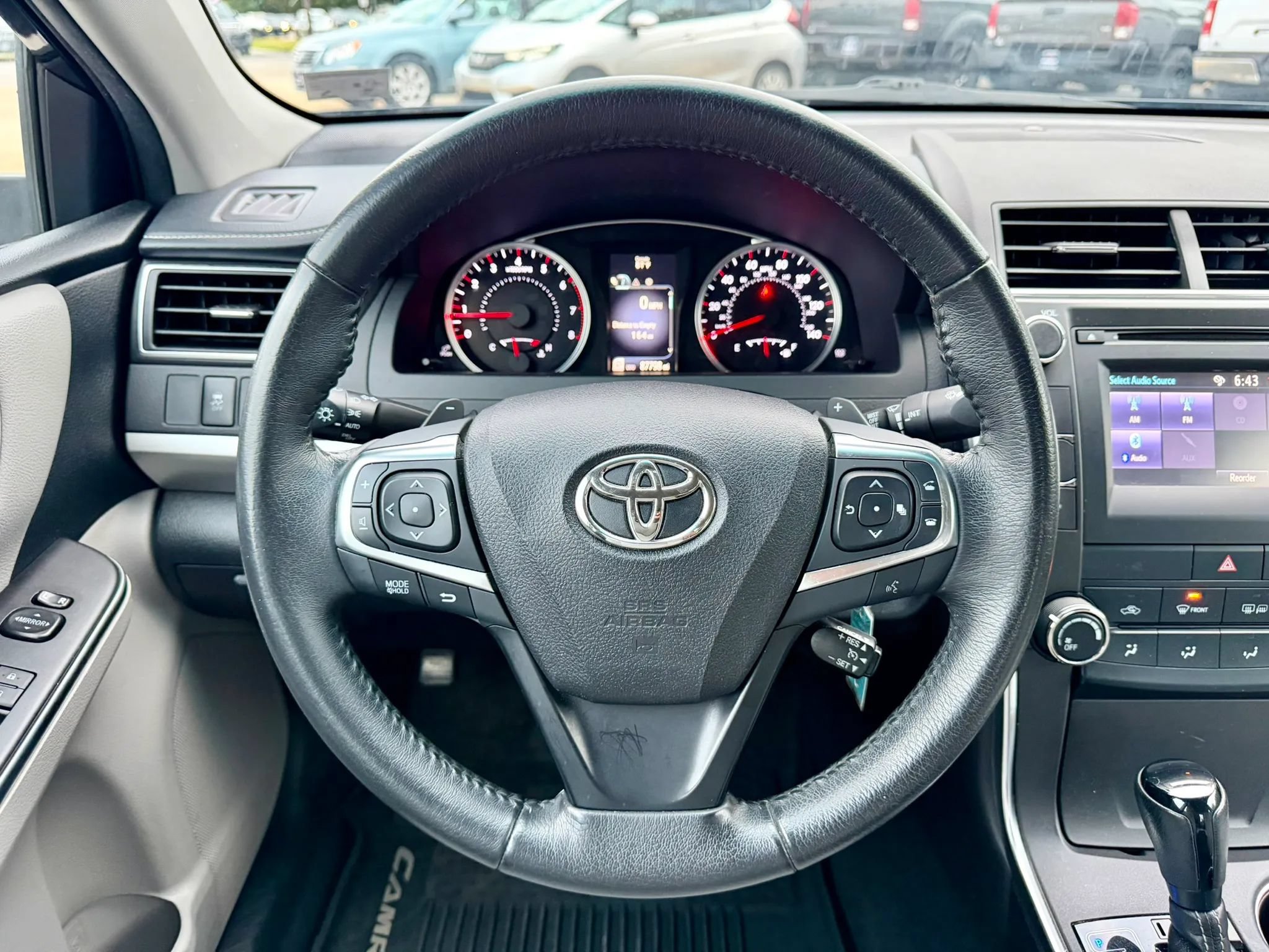 Used 2017 Toyota Camry SE FWD image 16