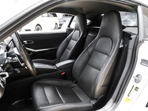 Used 2018 Porsche 718 Cayman S w/ Sportdesign Package RWD image 27
