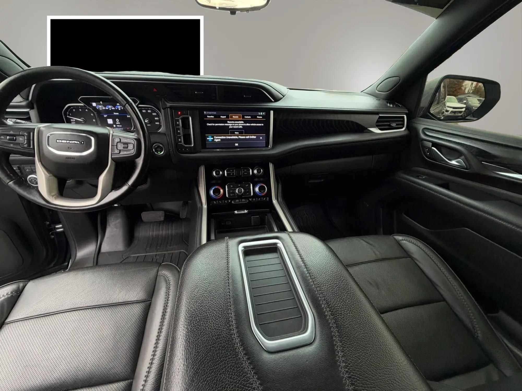 Used 2021 GMC Yukon Denali w/ Denali Premium Package AWD/4WD image 11