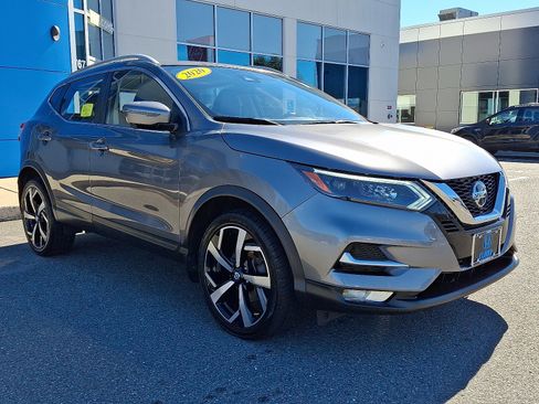 Used 2020 Nissan Rogue Sport SL w/ Premium Package image 3