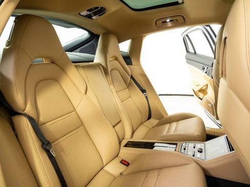 Certified 2023 Porsche Panamera 4 image 23