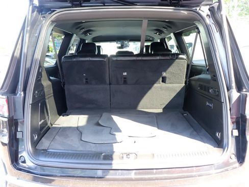 Used 2024 Jeep Wagoneer L Series II w/ Flexible Seating Group AWD/4WD image 63