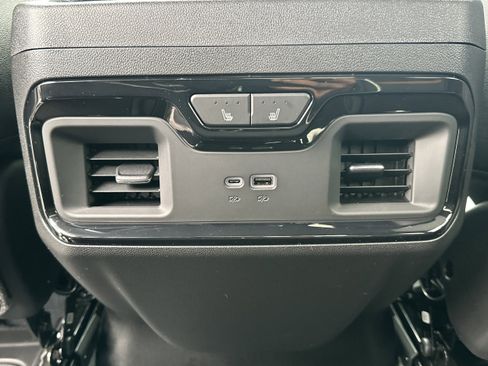 New 2026 GMC Sierra 2500 AT4 w/ AT4 Preferred Package image 24