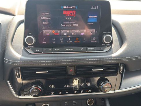 Used 2022 Nissan Rogue SV FWD image 10