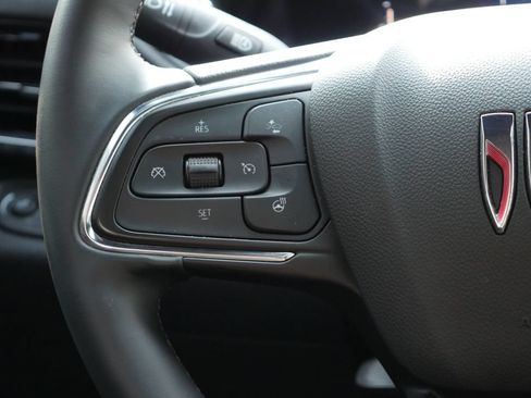 Used 2025 Buick Envista Sport Touring w/ Experience Buick Package FWD image 15