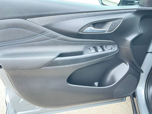 Used 2025 Buick Envista Sport Touring image 20