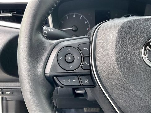 Used 2024 Toyota Corolla SE w/ SE Package FWD image 18