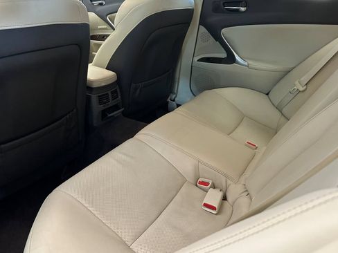 Used 2010 Lexus IS 250 RWD image 12