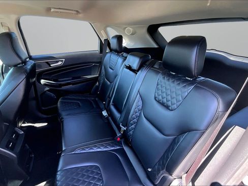 Used 2024 Ford Edge Titanium AWD/4WD image 18