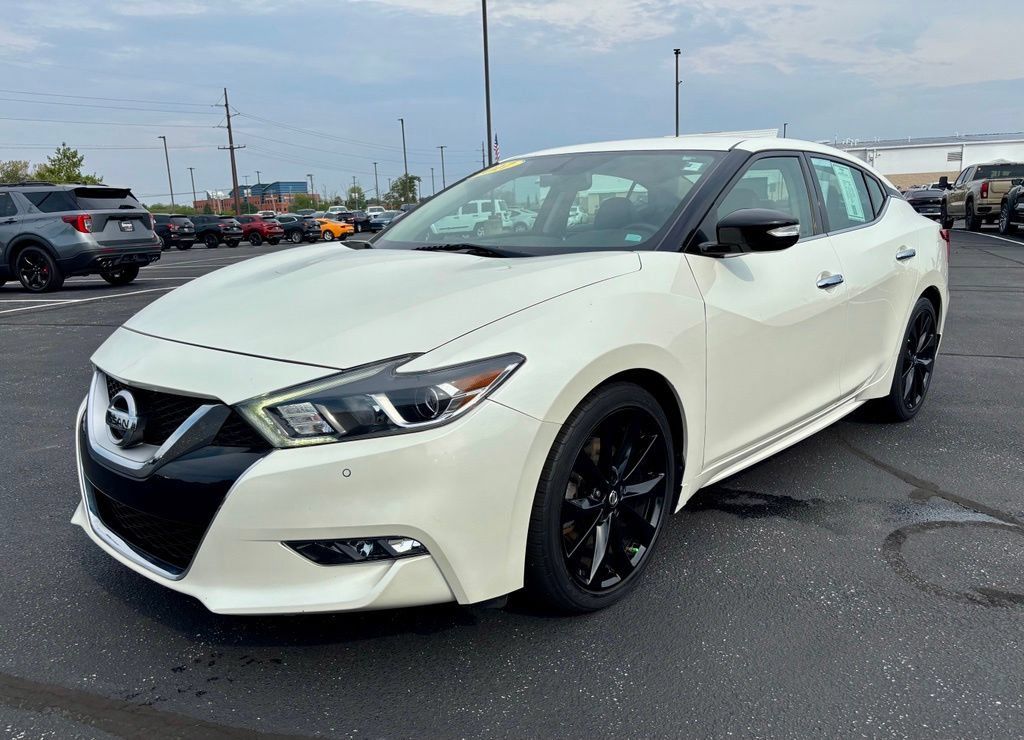 Used 2017 Nissan Maxima SR FWD image 3