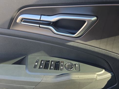 New 2026 Kia Sportage LX image 30