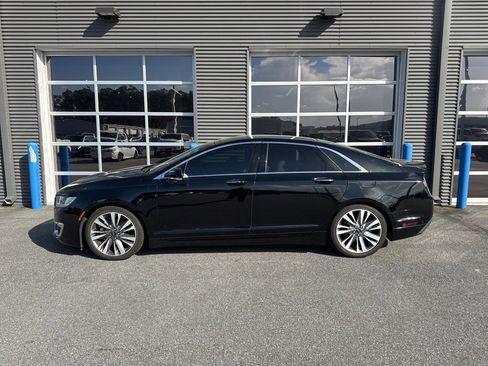 Used 2017 Lincoln MKZ Reserve w/ Technology Package image 2