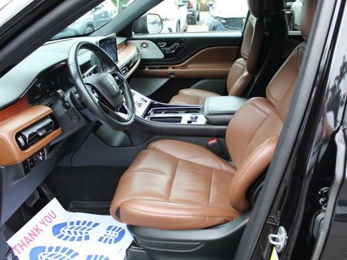 Certified 2023 Lincoln Aviator Reserve w/ Equipment Group 201A AWD/4WD image 14