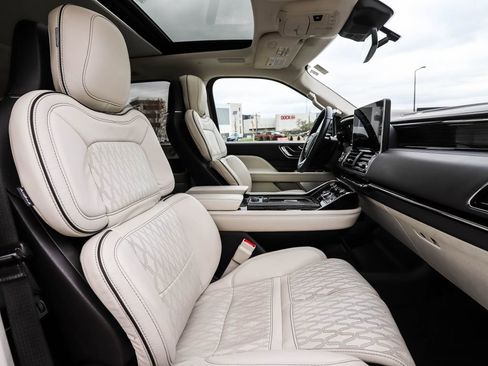 Used 2022 Lincoln Navigator Black Label AWD/4WD image 33