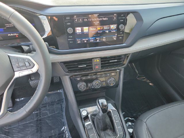 Certified 2024 Volkswagen Taos SE FWD image 23