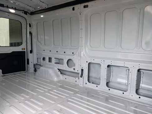 New 2025 Ford Transit 250 148 Medium Roof image 11