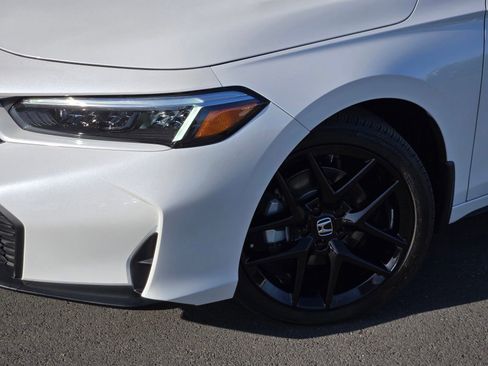 Used 2025 Honda Civic Sport image 9