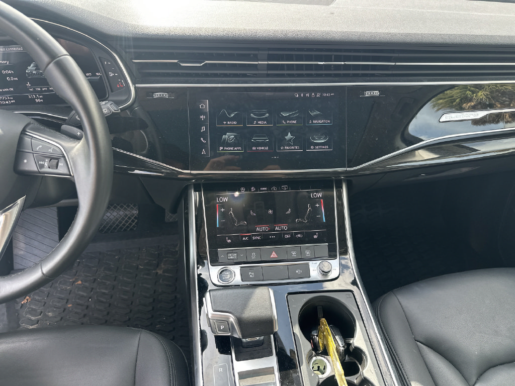 Used 2022 Audi Q7 3.0T Premium Plus w/ Premium Plus Package AWD/4WD image 23