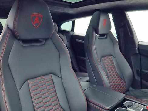 Used 2020 Lamborghini Urus image 34