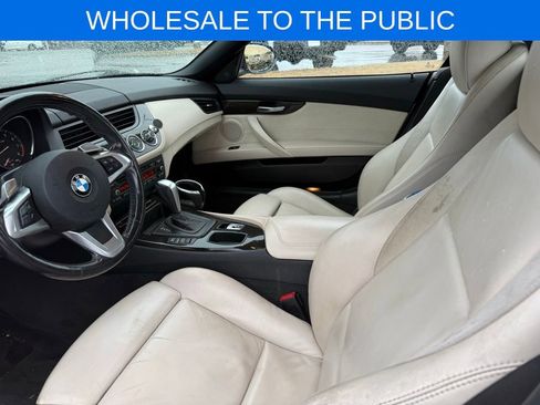 Used 2011 BMW Z4 sDrive30i image 9