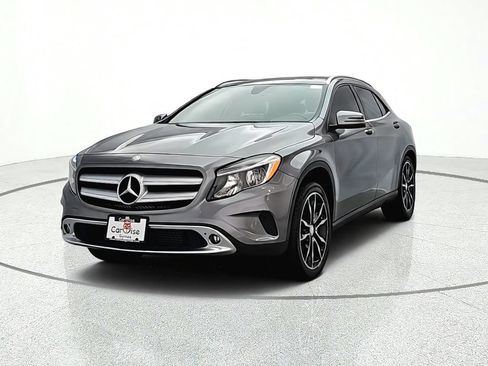 Used 2017 Mercedes-Benz GLA 250 4MATIC image 2