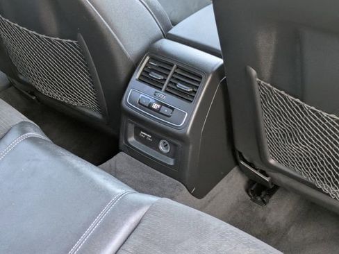 Used 2022 Audi A4 2.0T Premium Plus image 32