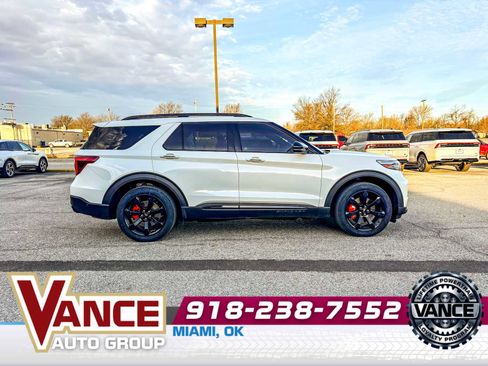 Used 2020 Ford Explorer ST w/ ST Street Pack AWD/4WD image 8