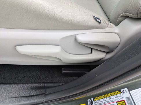 Used 2019 Toyota Highlander LE AWD/4WD image 22