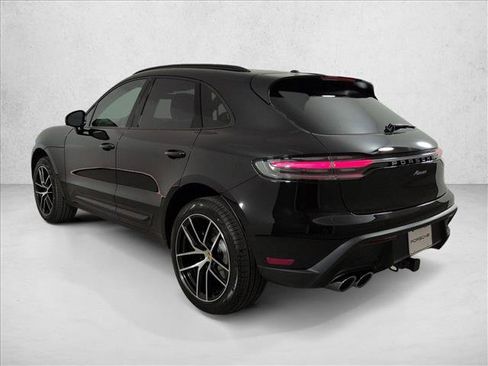 New 2026 Porsche Macan image 3
