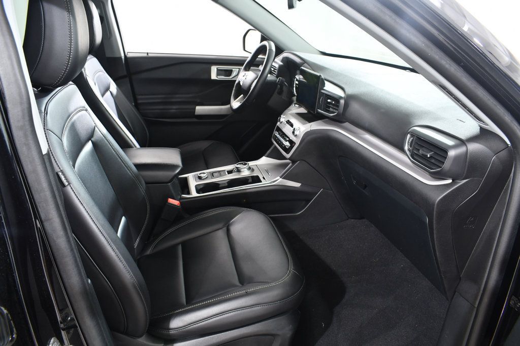Used 2024 Ford Explorer XLT w/ Equipment Group 202A AWD/4WD image 10