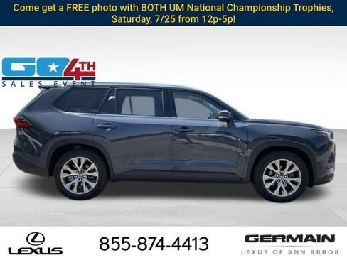 Used 2024 Toyota Grand Highlander AWD Hybrid image 8