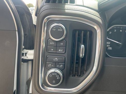 Used 2021 GMC Sierra 1500 SLE AWD/4WD image 11